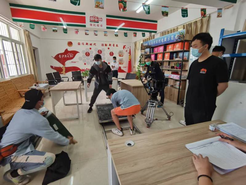 凌海市广告片拍摄公司：极简主义践行者，少即是多的视觉哲学